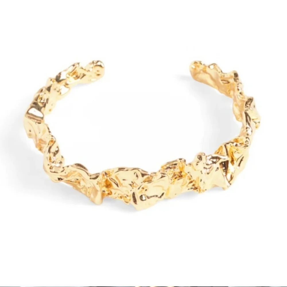 NWT 220$ Amber Sceats Crushed 24k Gold Plated Emery Cuff Bracelet - Picture 8 of 8
